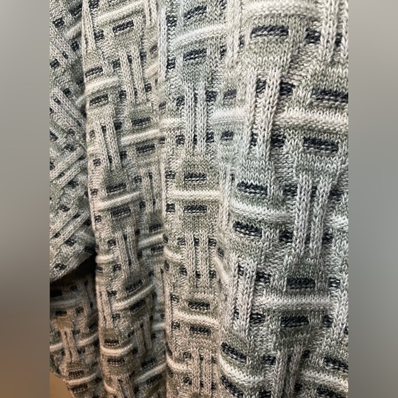 ST. John’s Bay Vintage Sweater 2/$20 - Picture 2 of 5